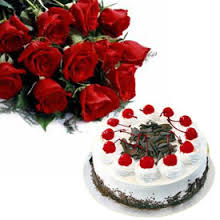 black forest Cake with 12 Lovely Dutch Roses
