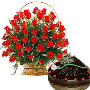 24 roses basket with heart shaped chocolate cake 1 kg