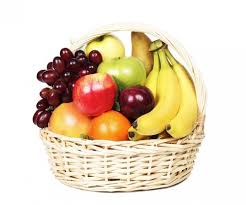 4 kg fresh fruits in a basket