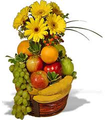 3 kg fruits with 12 flowers in a hand bouquet